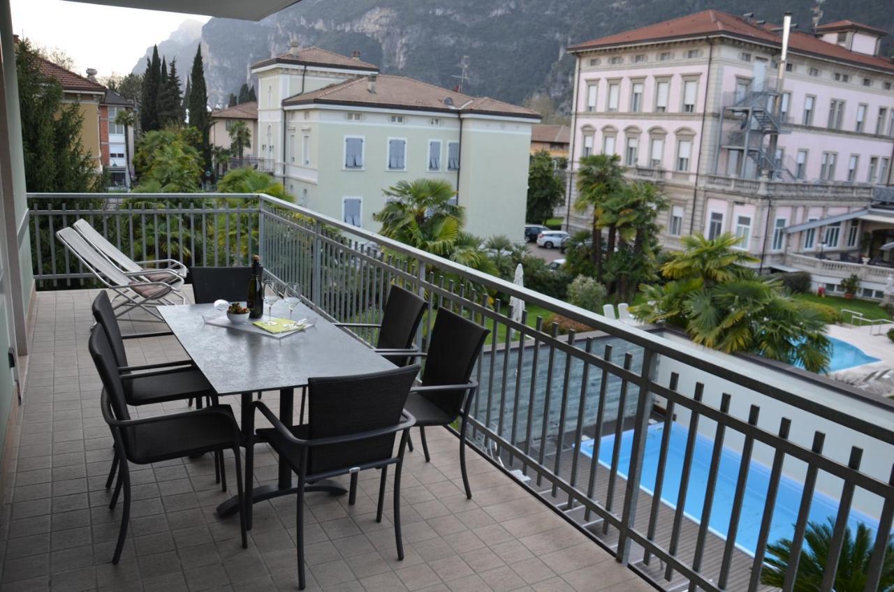 Residence Alle Palme Riva del Garda Exterior photo