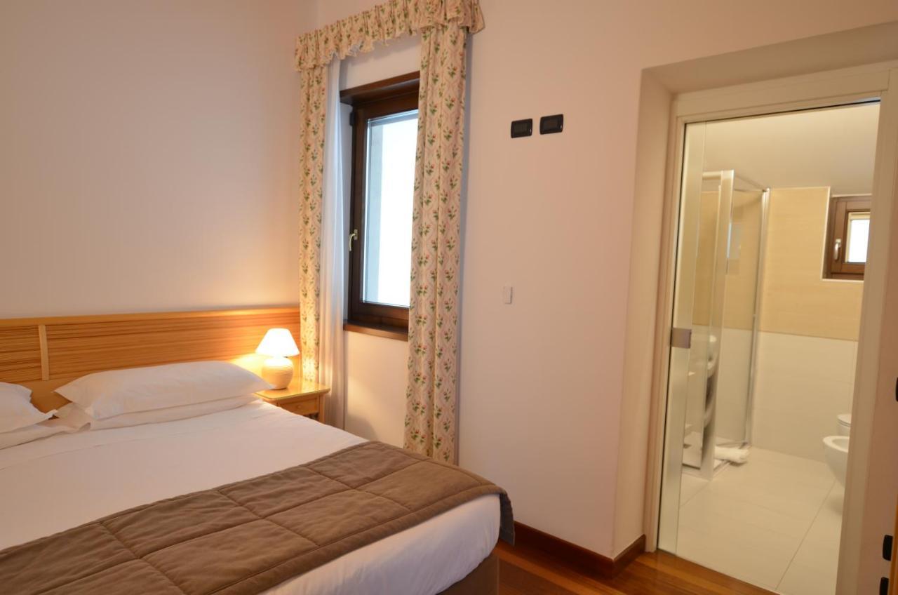 Residence Alle Palme Riva del Garda Exterior photo